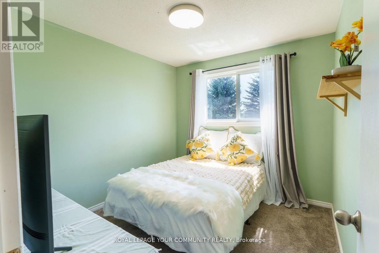 6 OAKMEADOW BOULEVARD Image 16