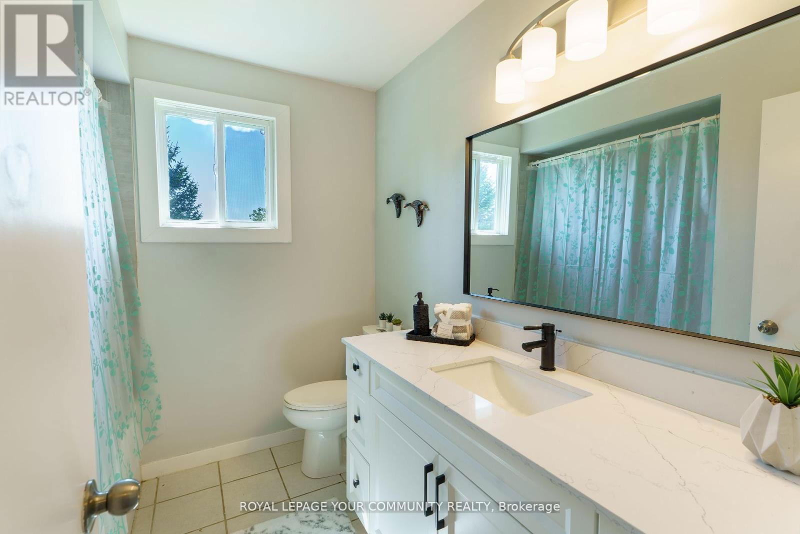 6 OAKMEADOW BOULEVARD Image 17