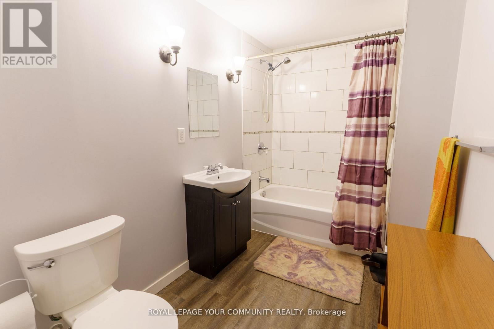 6 OAKMEADOW BOULEVARD Image 23