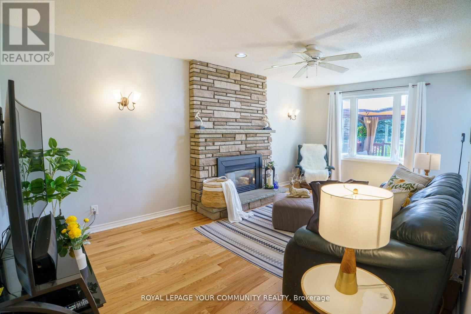 6 OAKMEADOW BOULEVARD Image 9