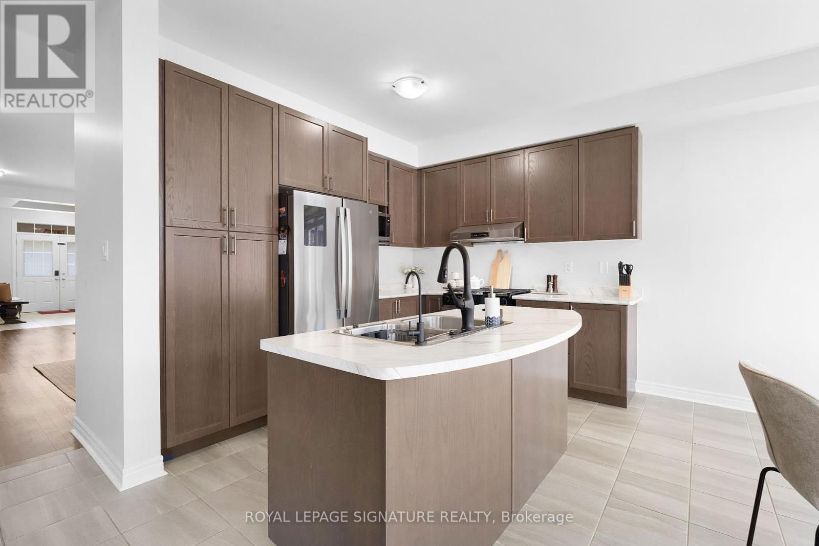 135 MCDONNELL CRESCENT Image 14