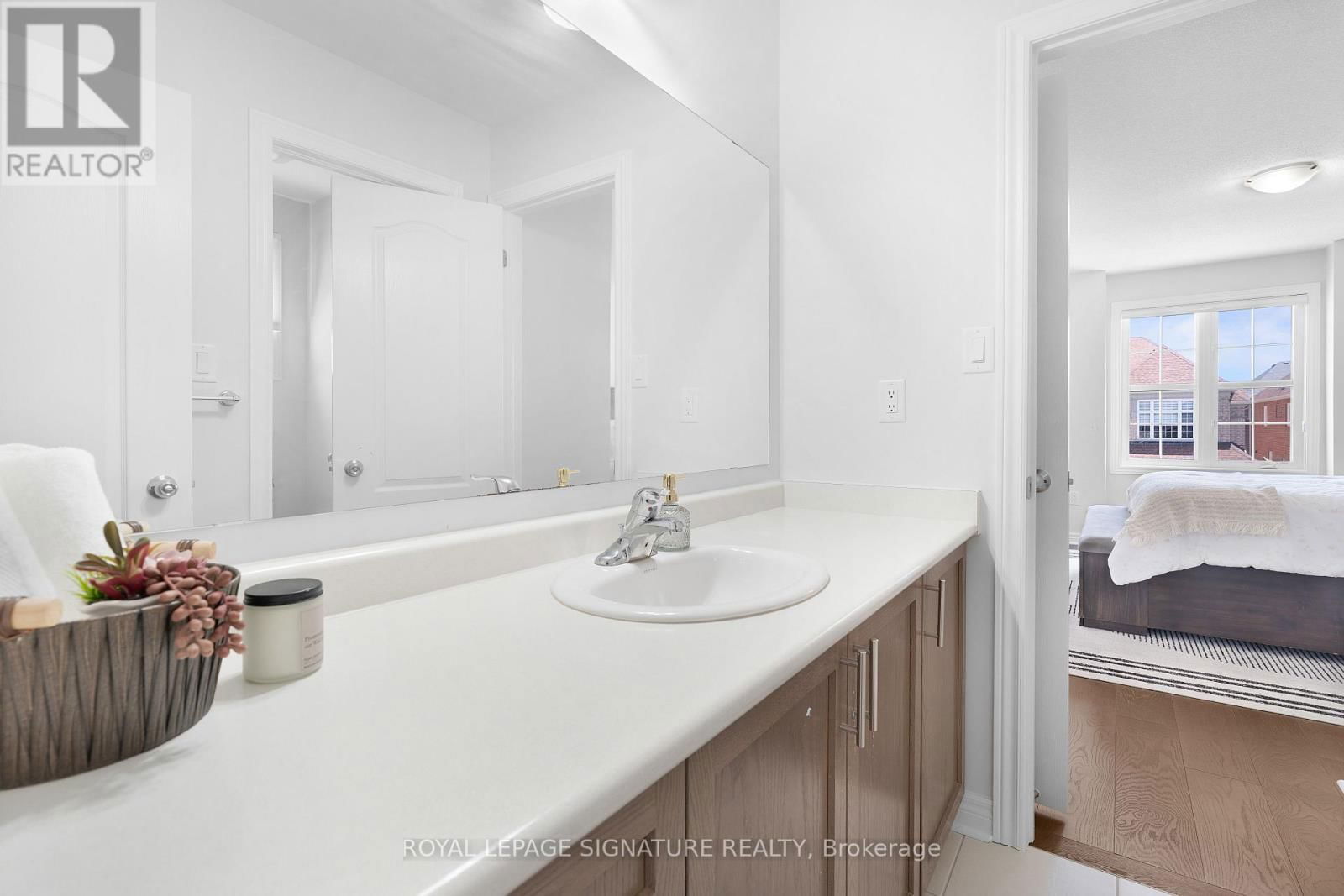 135 MCDONNELL CRESCENT Image 31