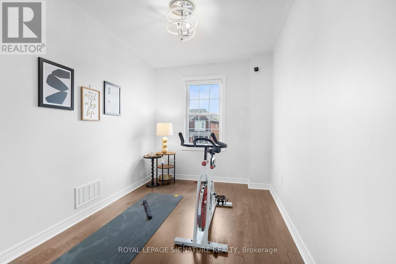 135 MCDONNELL CRESCENT Image 39