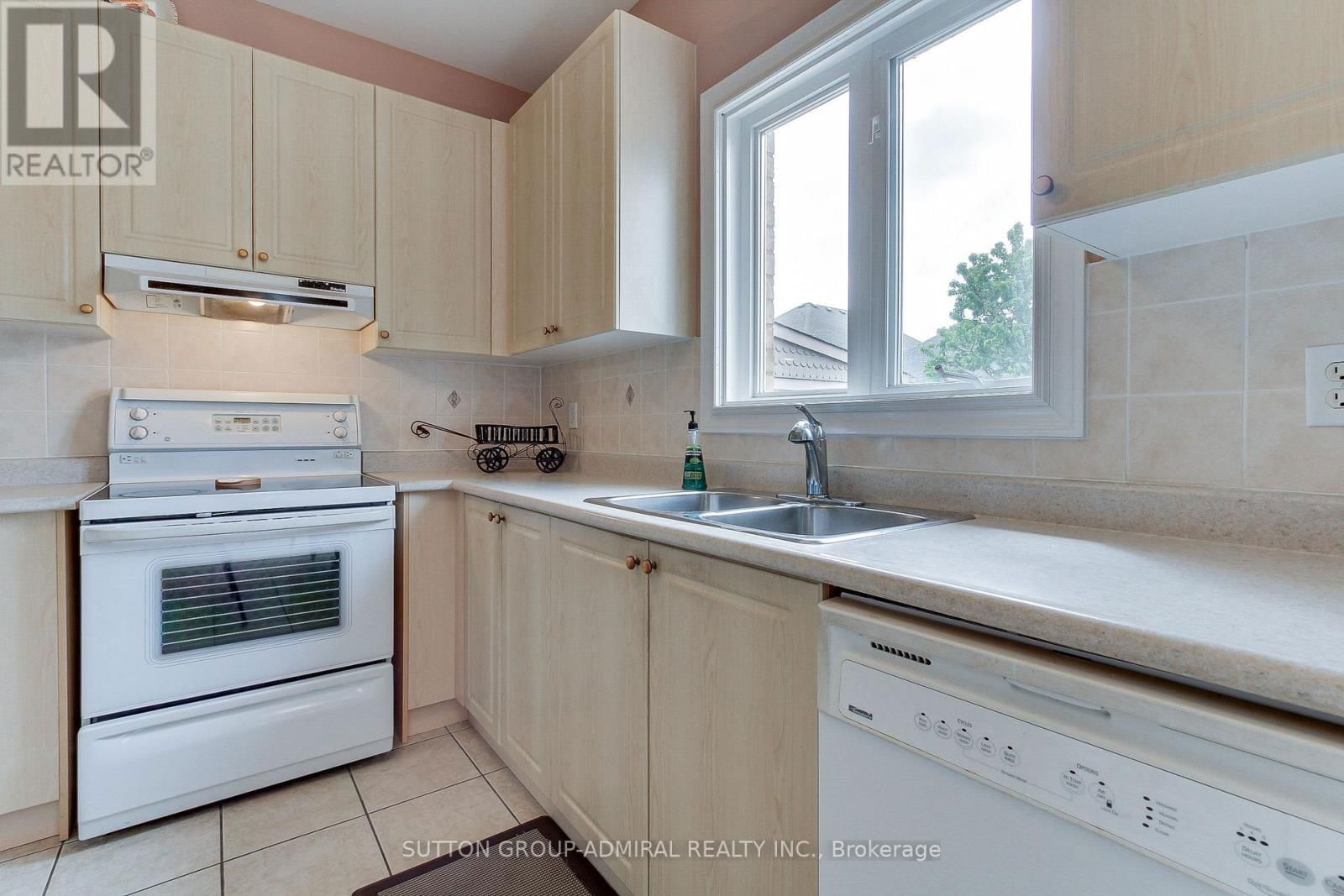 90 GUERY CRESCENT Image 10