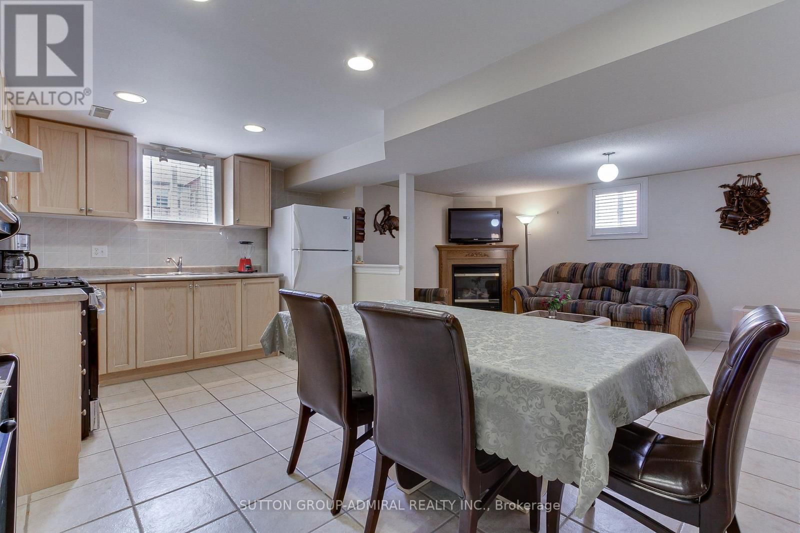 90 GUERY CRESCENT Image 25