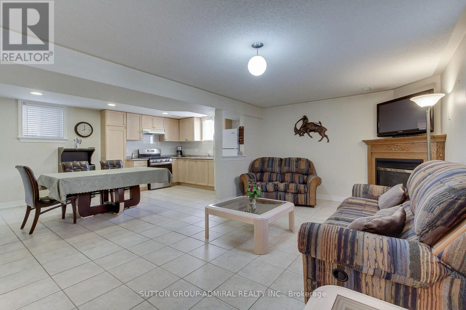 90 GUERY CRESCENT Image 27