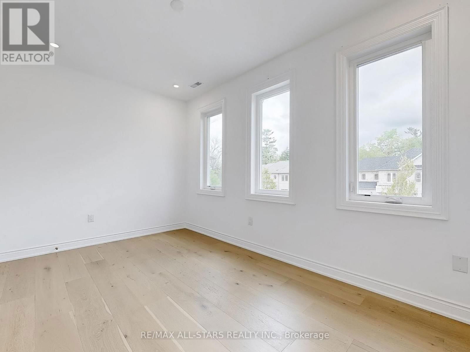 374 GILPIN DRIVE Image 26