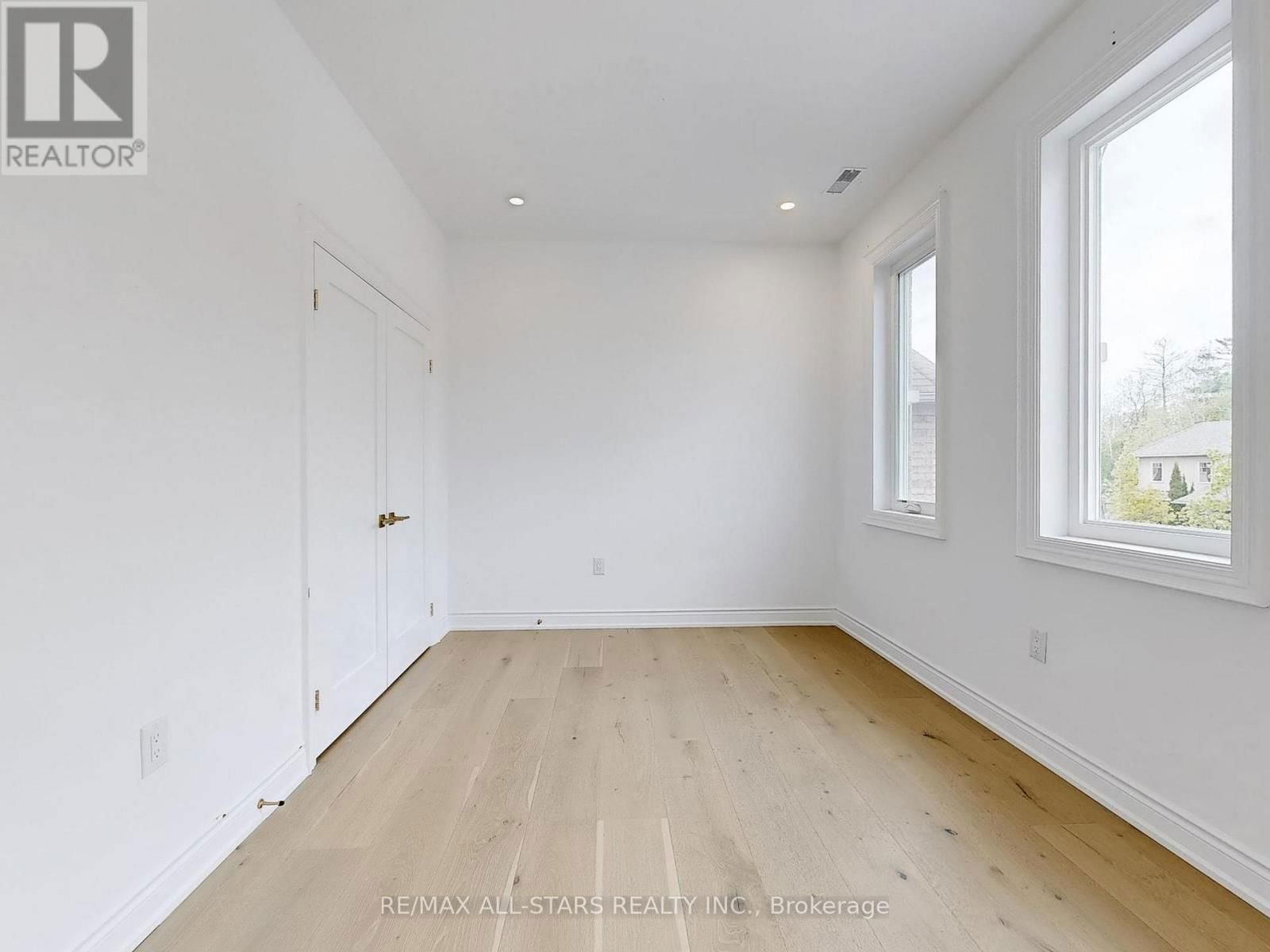 374 GILPIN DRIVE Image 27