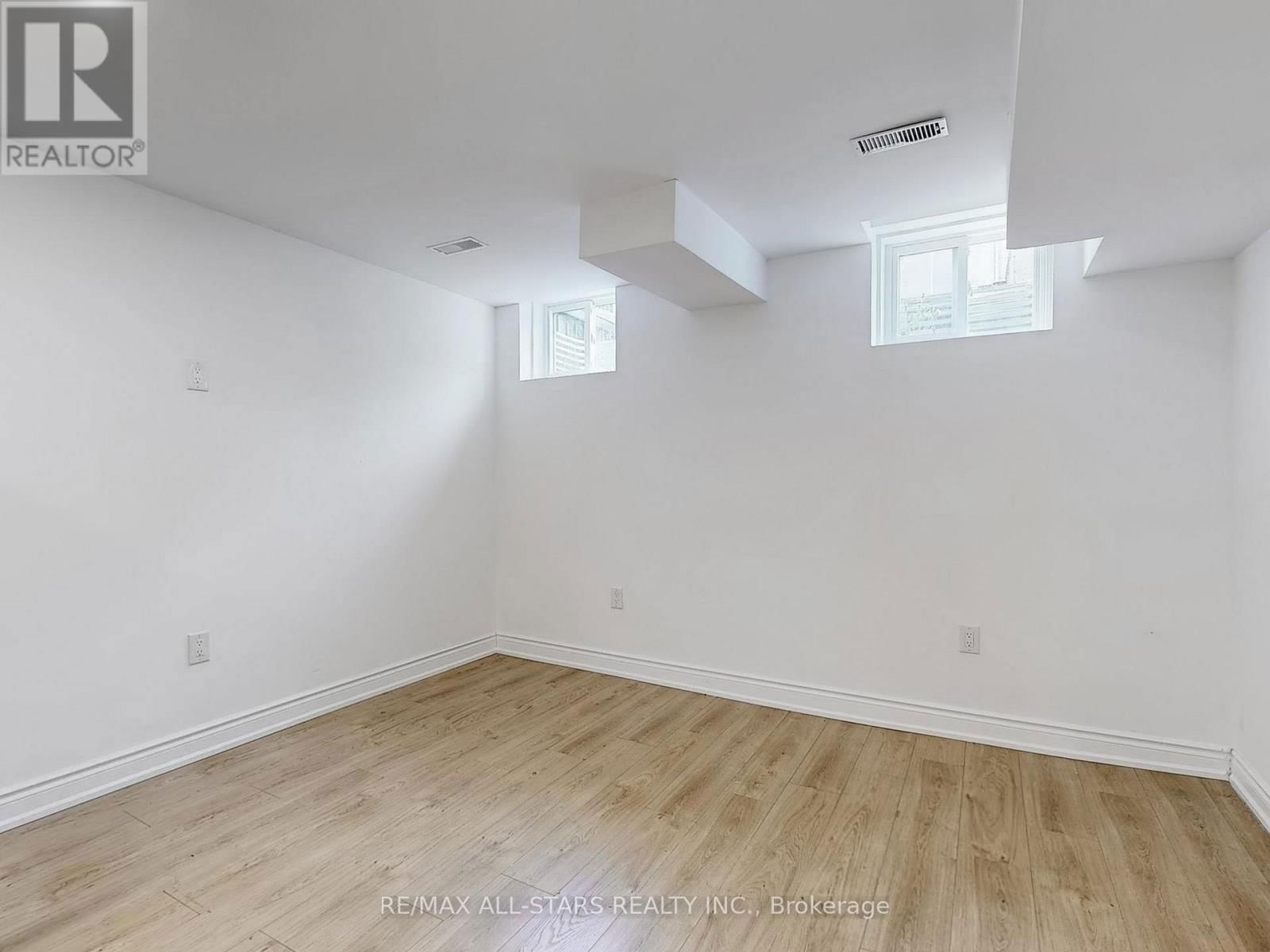 374 GILPIN DRIVE Image 35