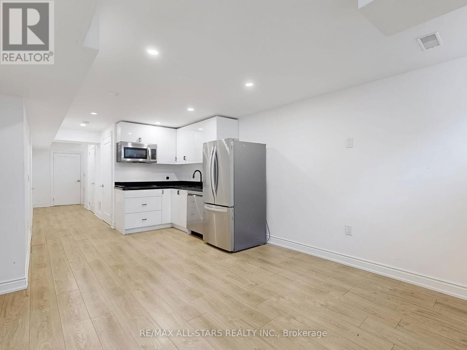 374 GILPIN DRIVE Image 37