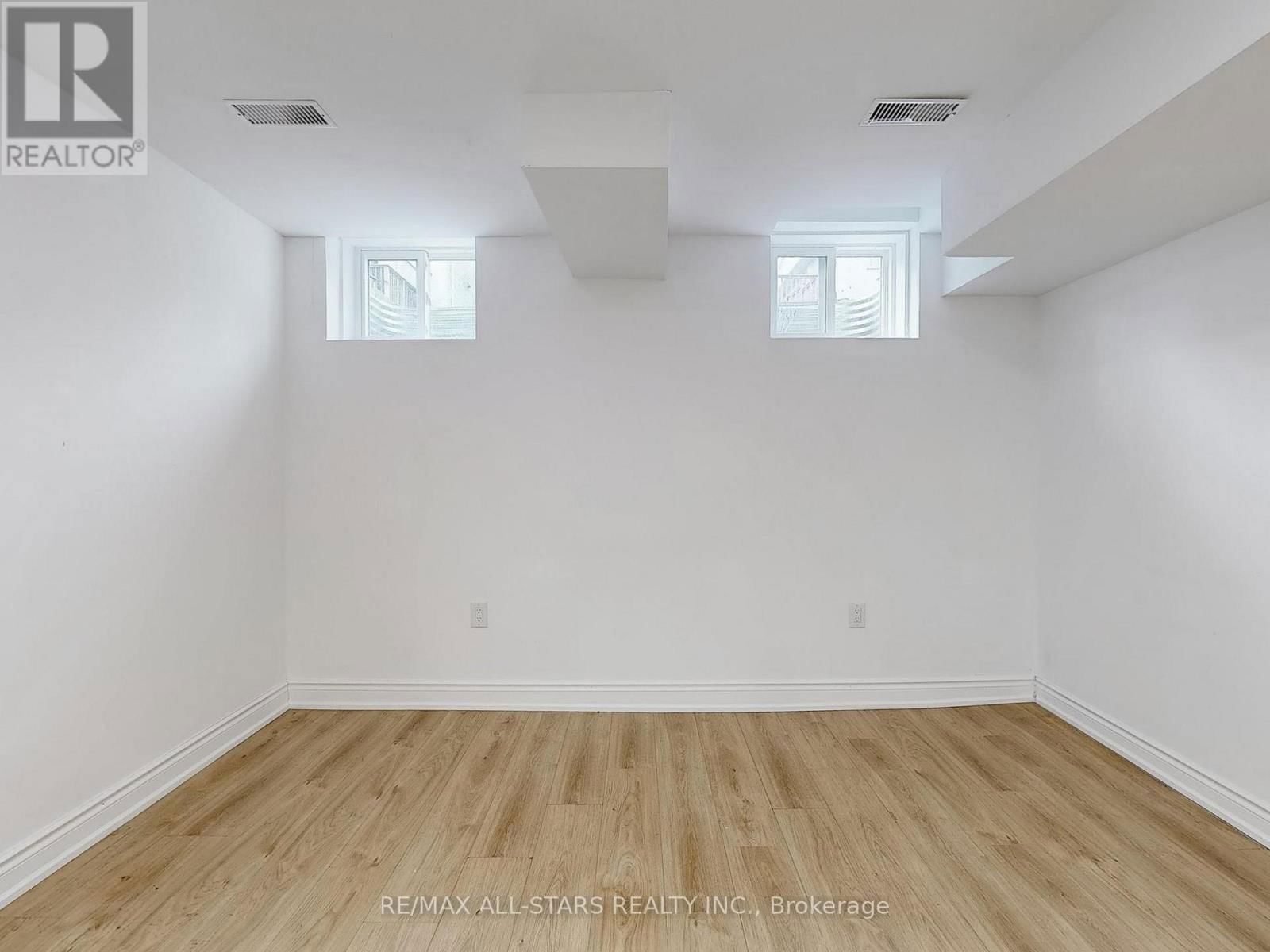 374 GILPIN DRIVE Image 38