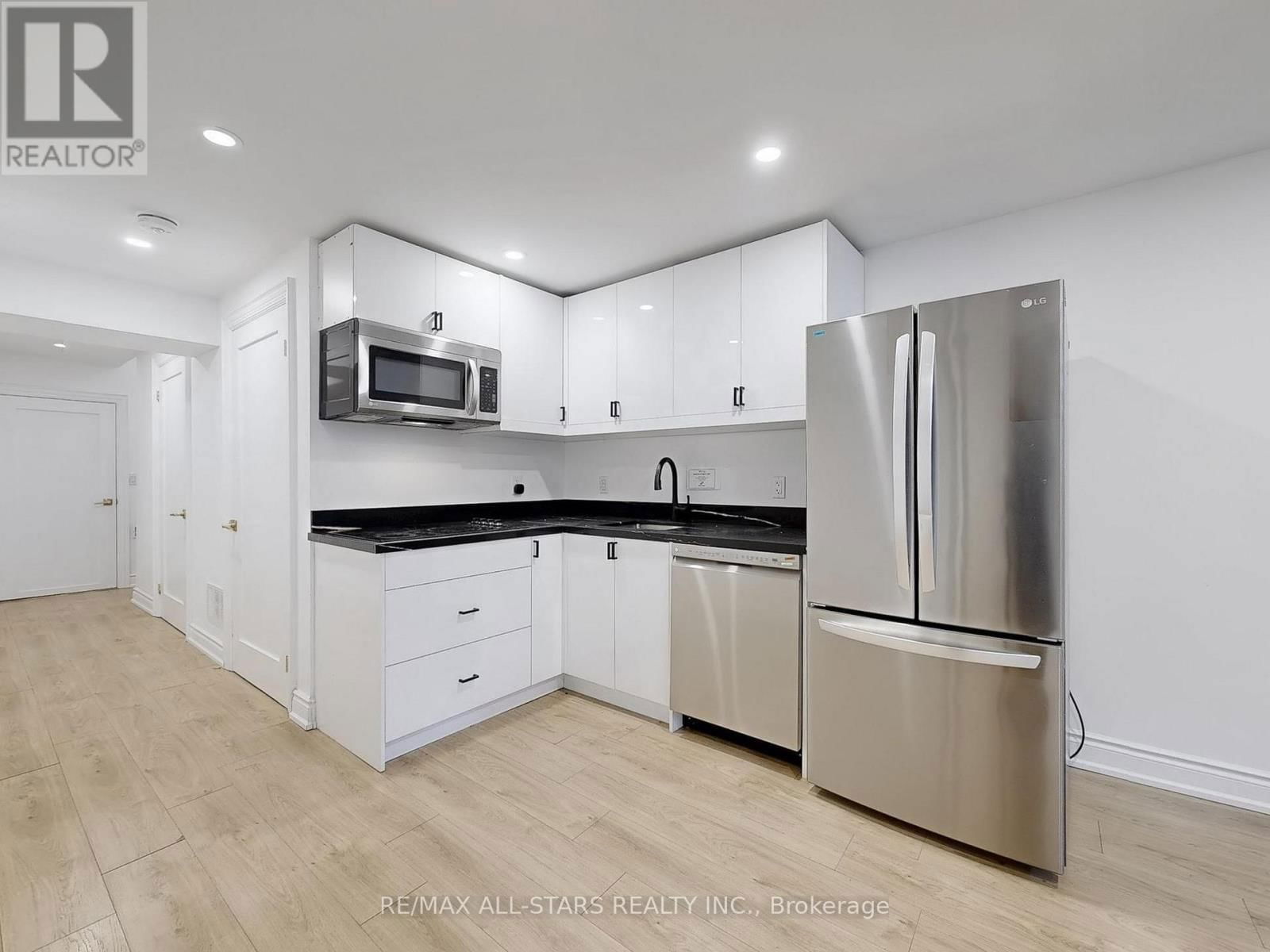 374 GILPIN DRIVE Image 40