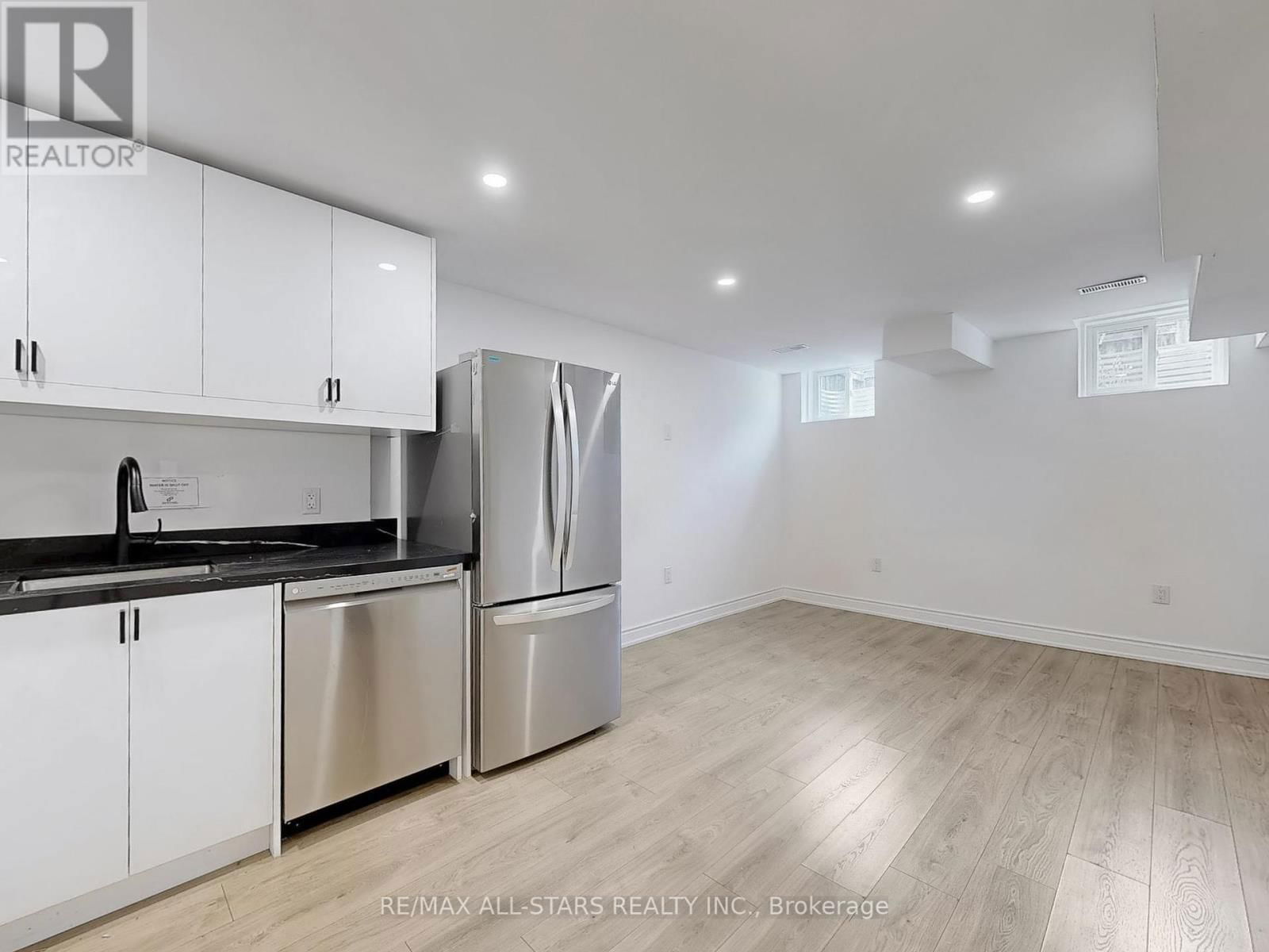 374 GILPIN DRIVE Image 41