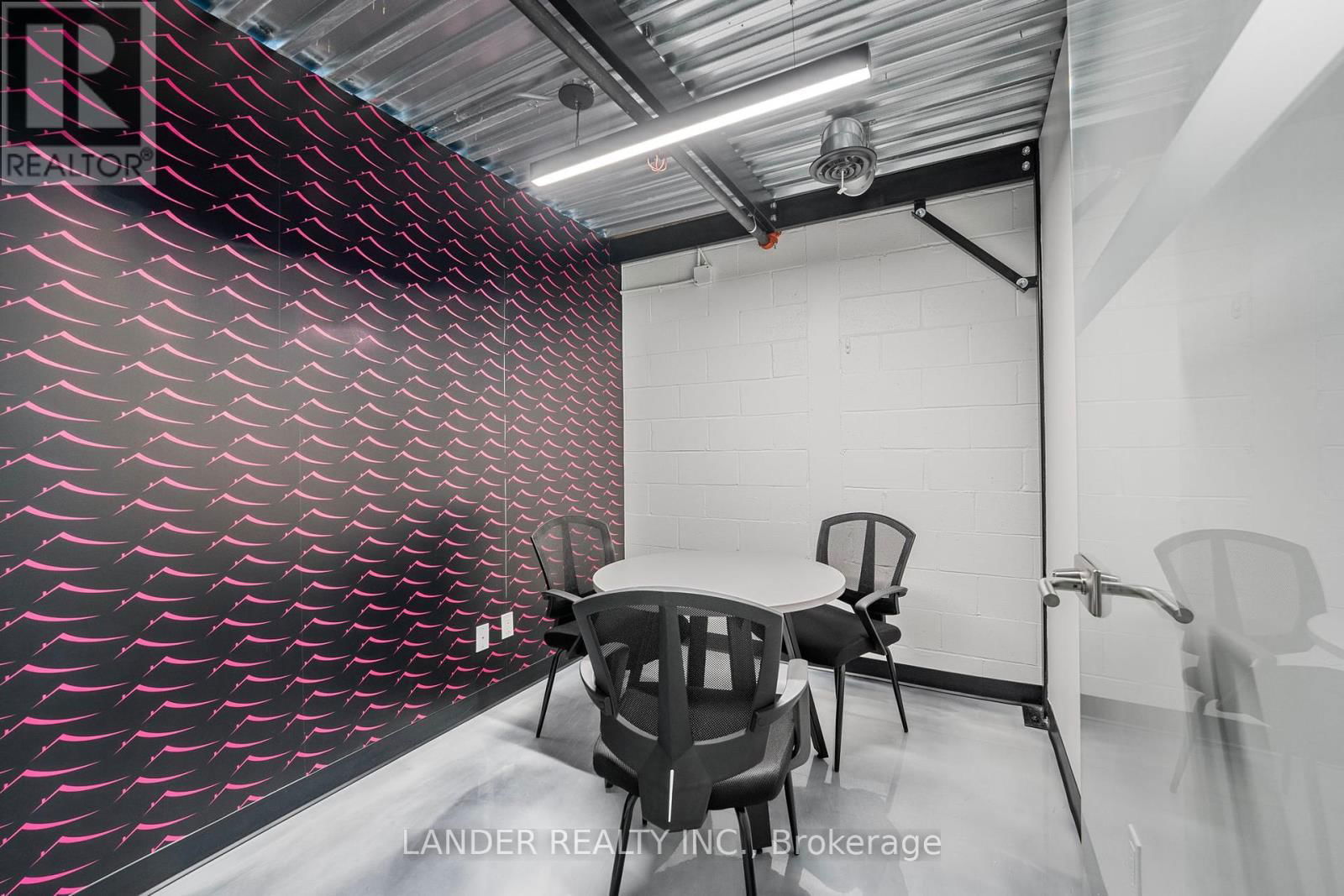 4 - 110 PONY DRIVE Image 15