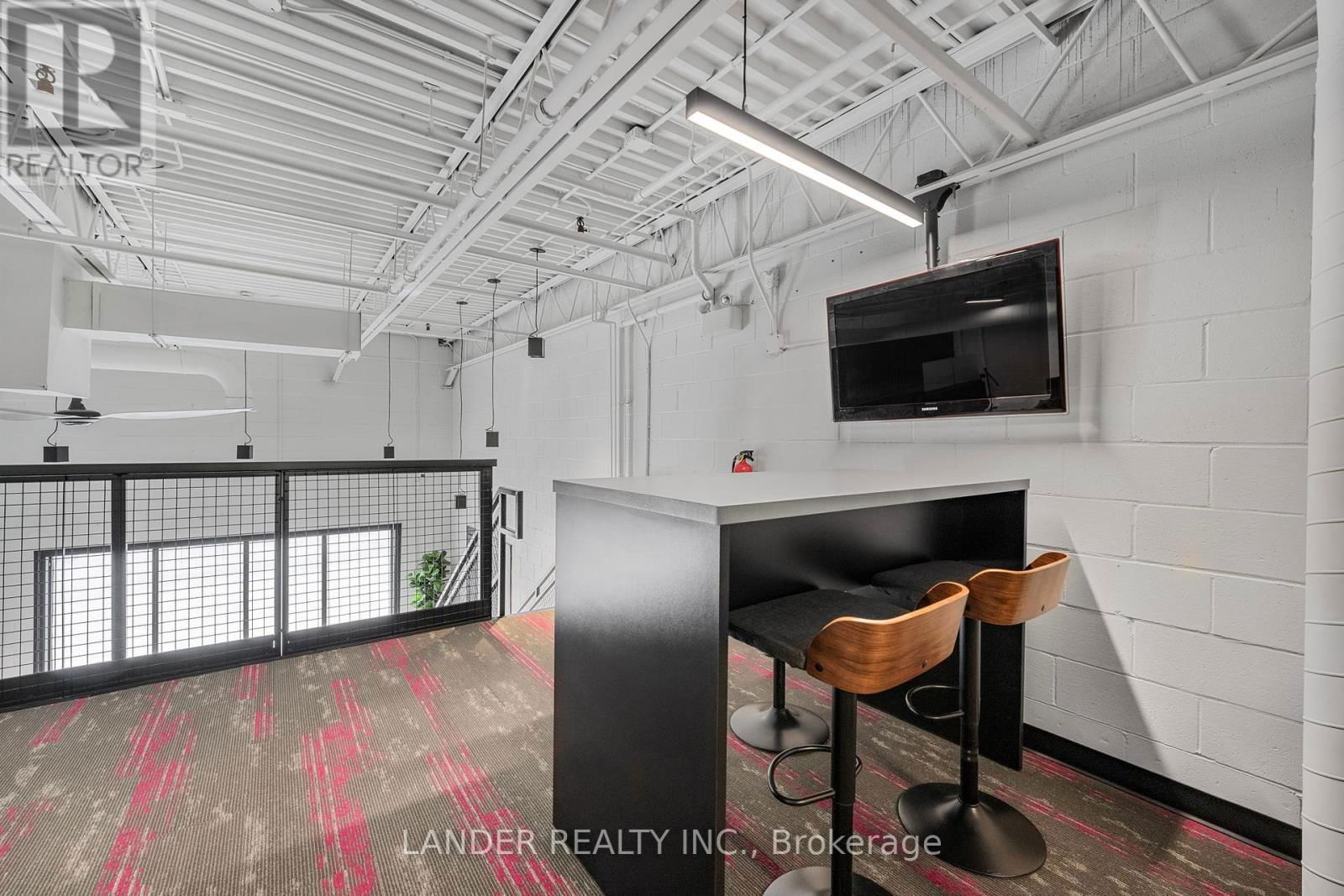 4 - 110 PONY DRIVE Image 29