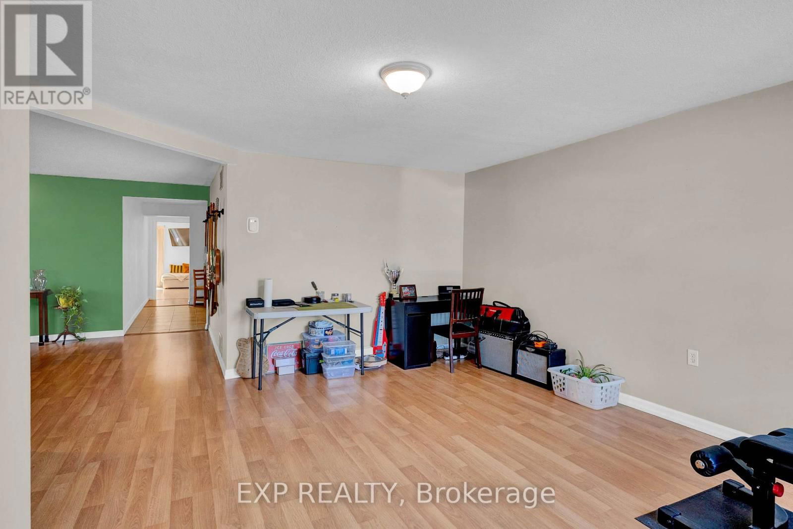 394 THE QUEENSWAY STREET SOUTH Image 6