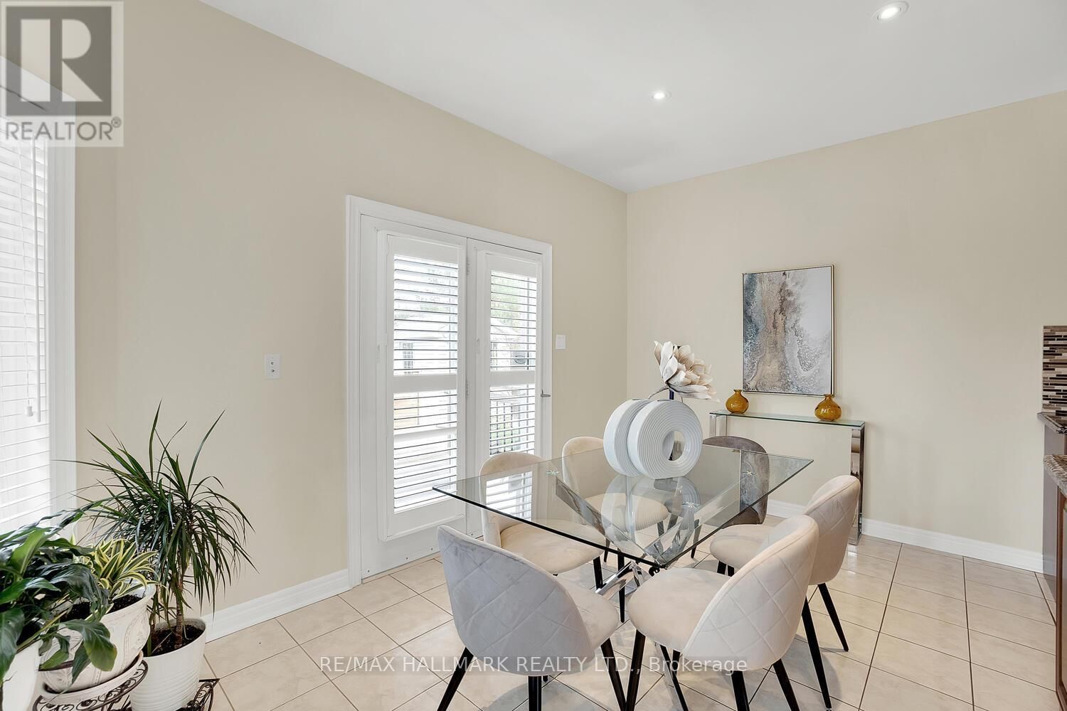 58 SHADOW FALLS DRIVE Image 11