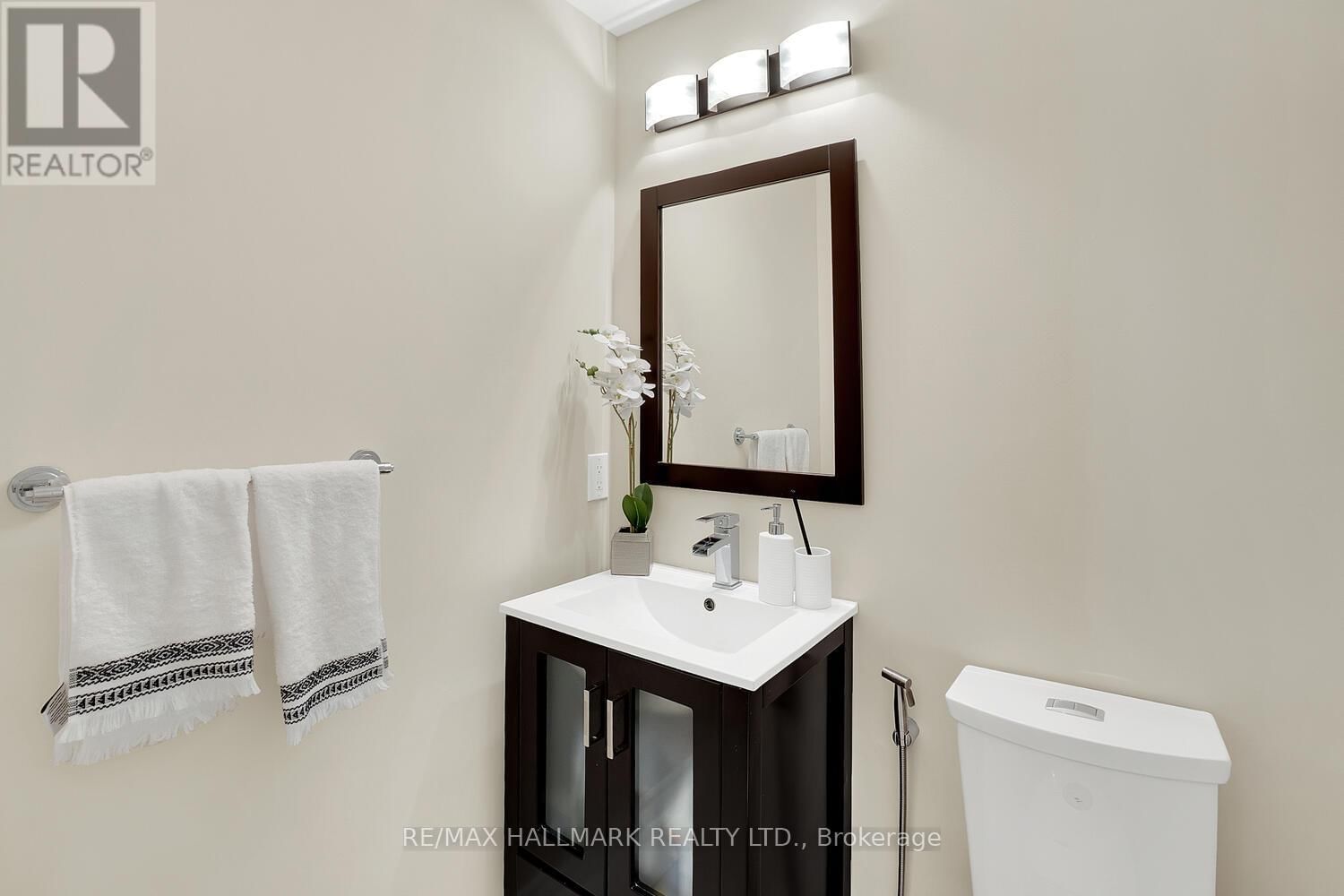 58 SHADOW FALLS DRIVE Image 15