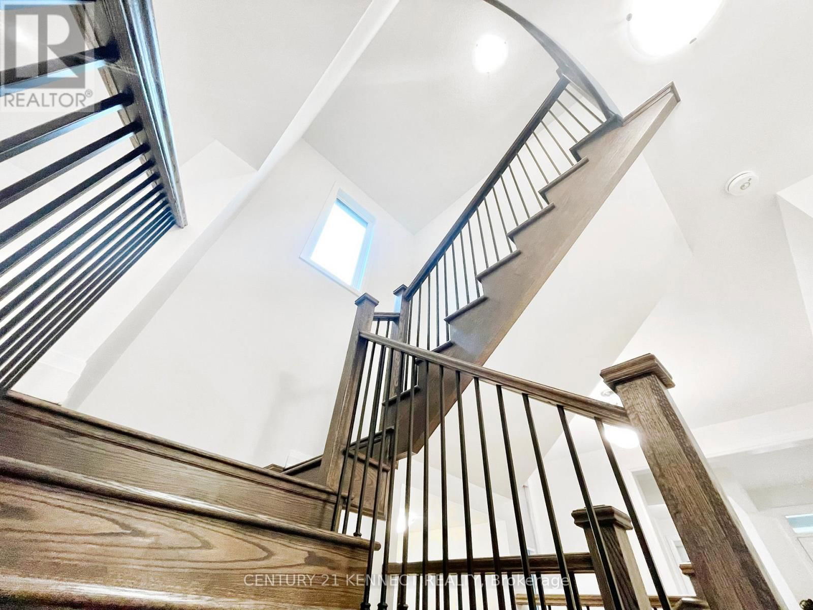 16 CECIL SINCLAIR DRIVE Image 10