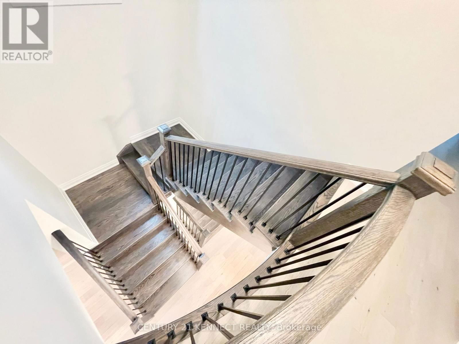 16 CECIL SINCLAIR DRIVE Image 11