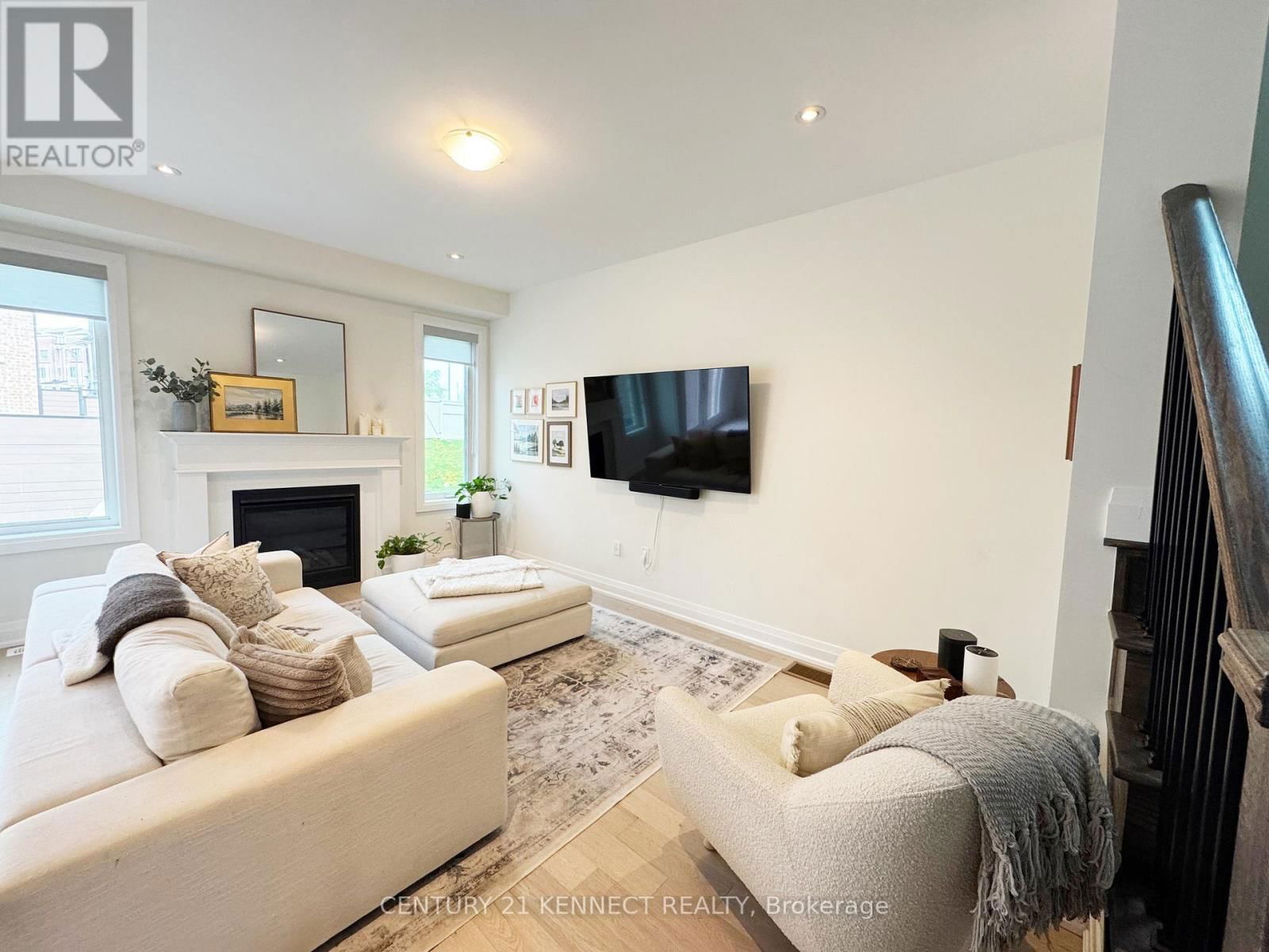 16 CECIL SINCLAIR DRIVE Image 4
