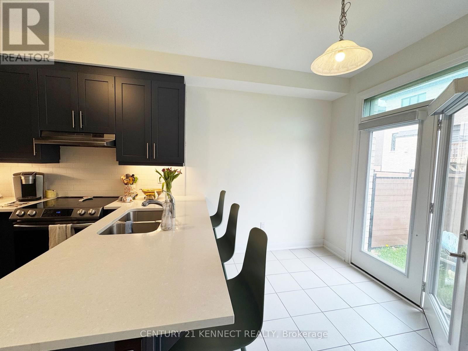 16 CECIL SINCLAIR DRIVE Image 8