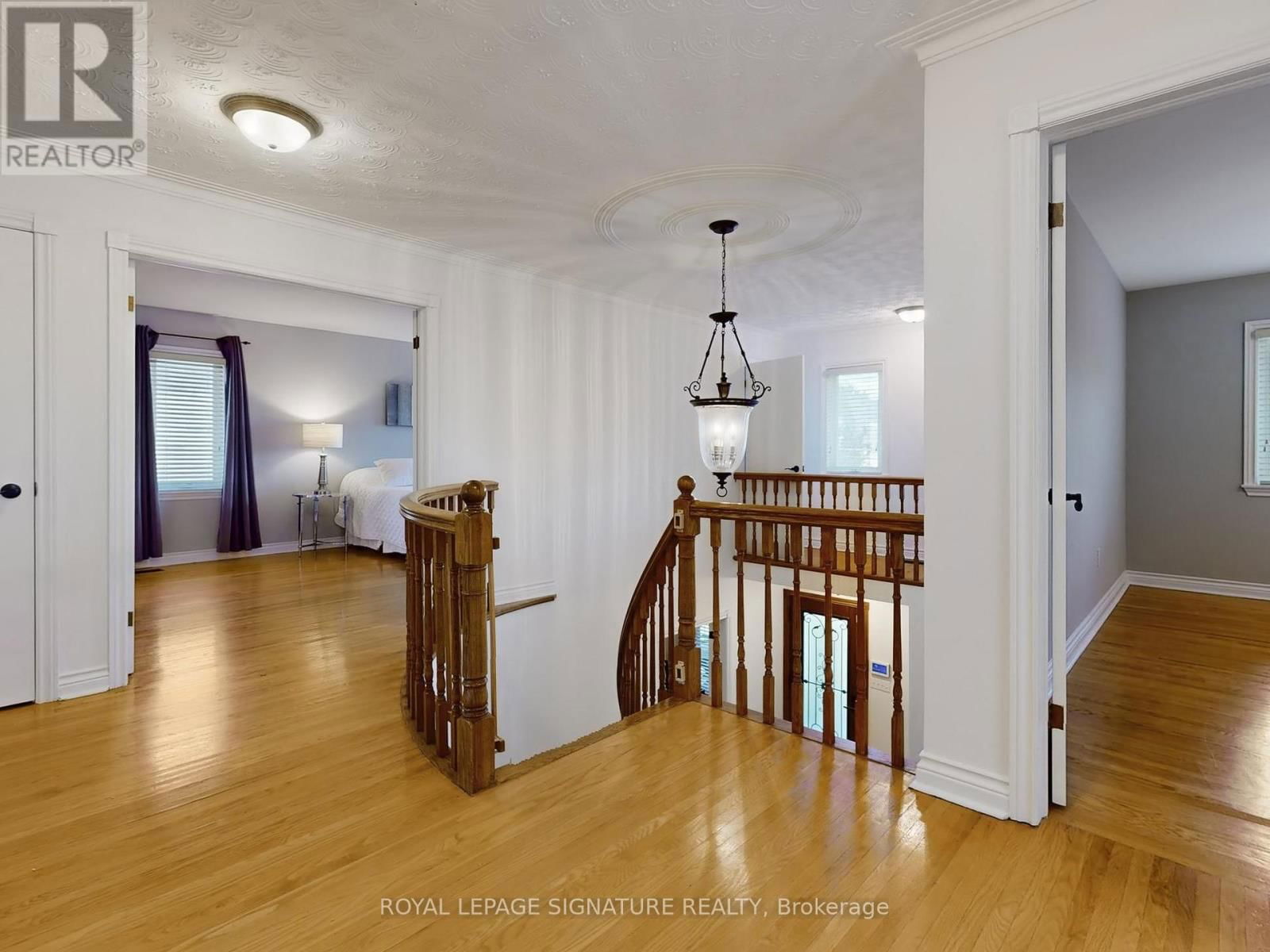 81 GARDEN AVENUE Image 14