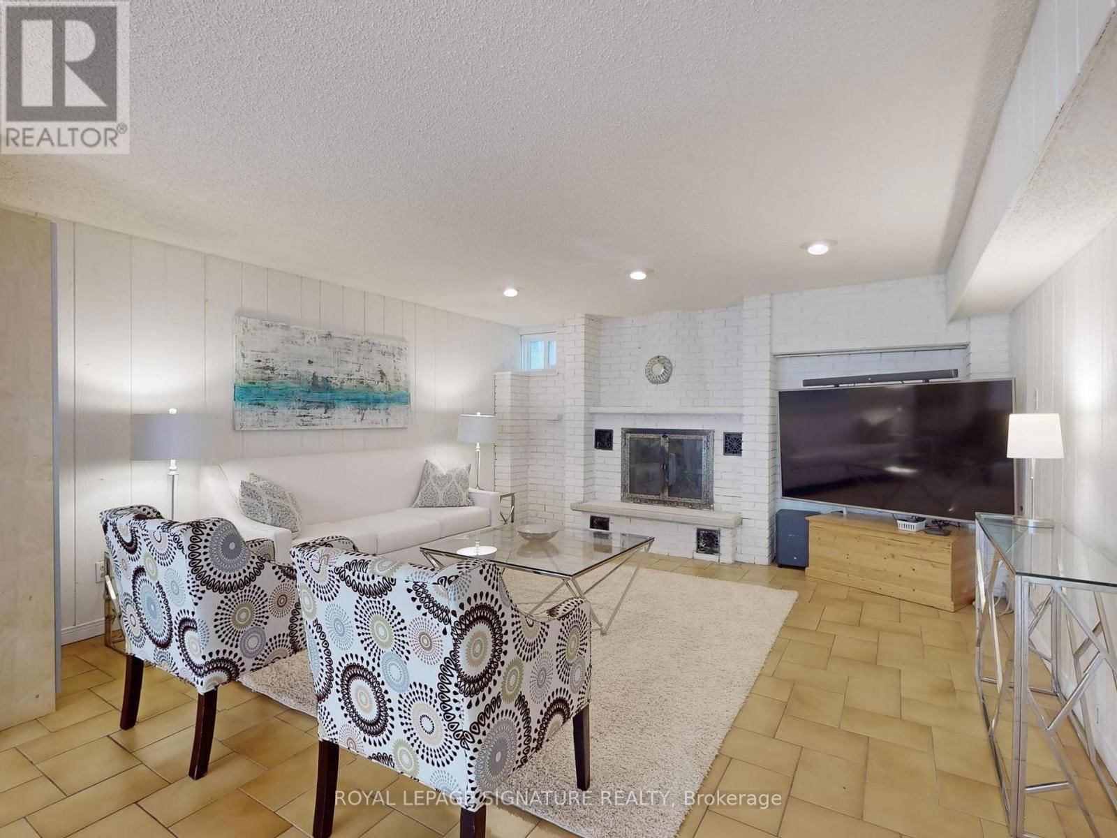 81 GARDEN AVENUE Image 27