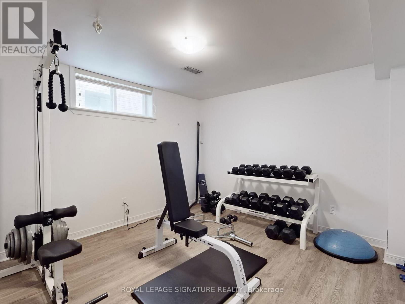 81 GARDEN AVENUE Image 29