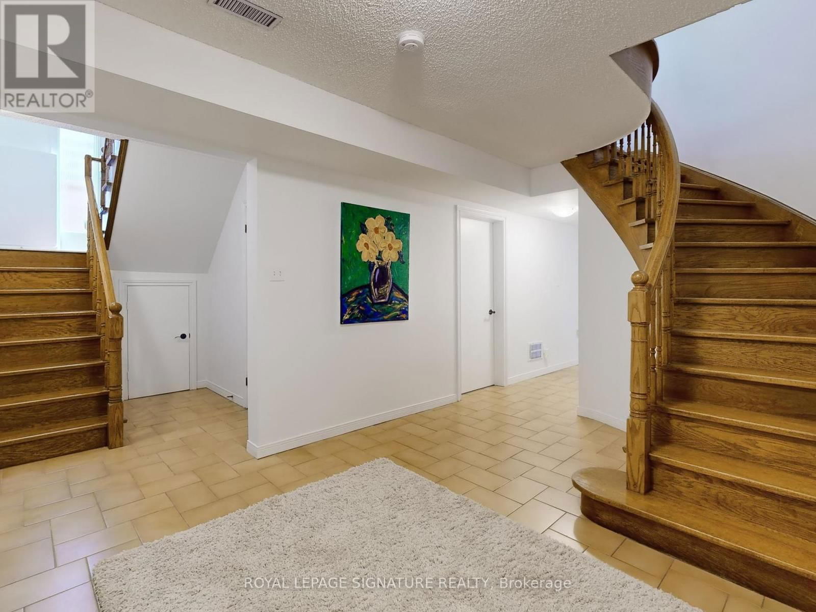 81 GARDEN AVENUE Image 32