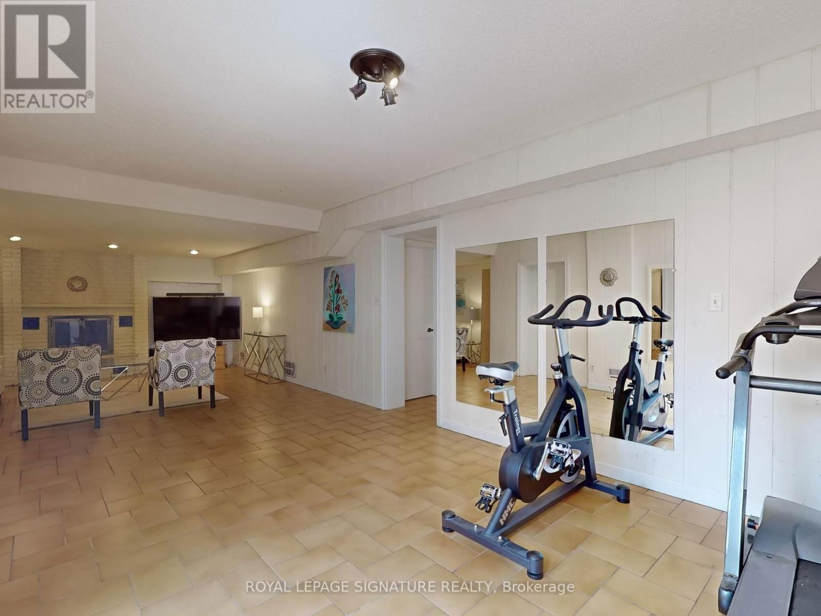 81 GARDEN AVENUE Image 37