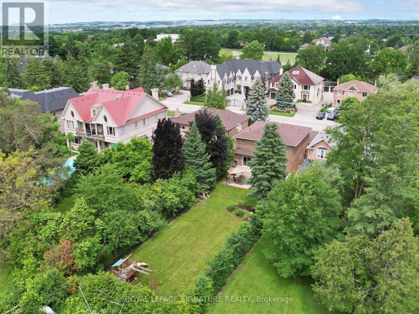 81 GARDEN AVENUE Image 40