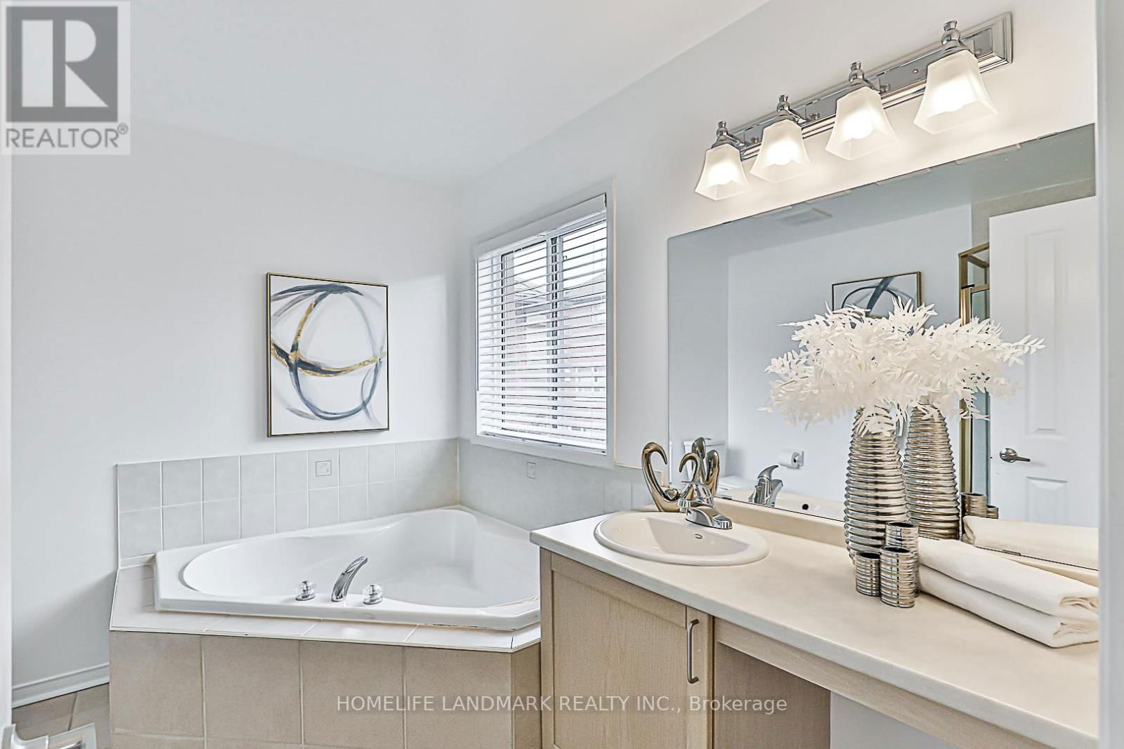 112 ORCHARD HILL BOULEVARD Image 24
