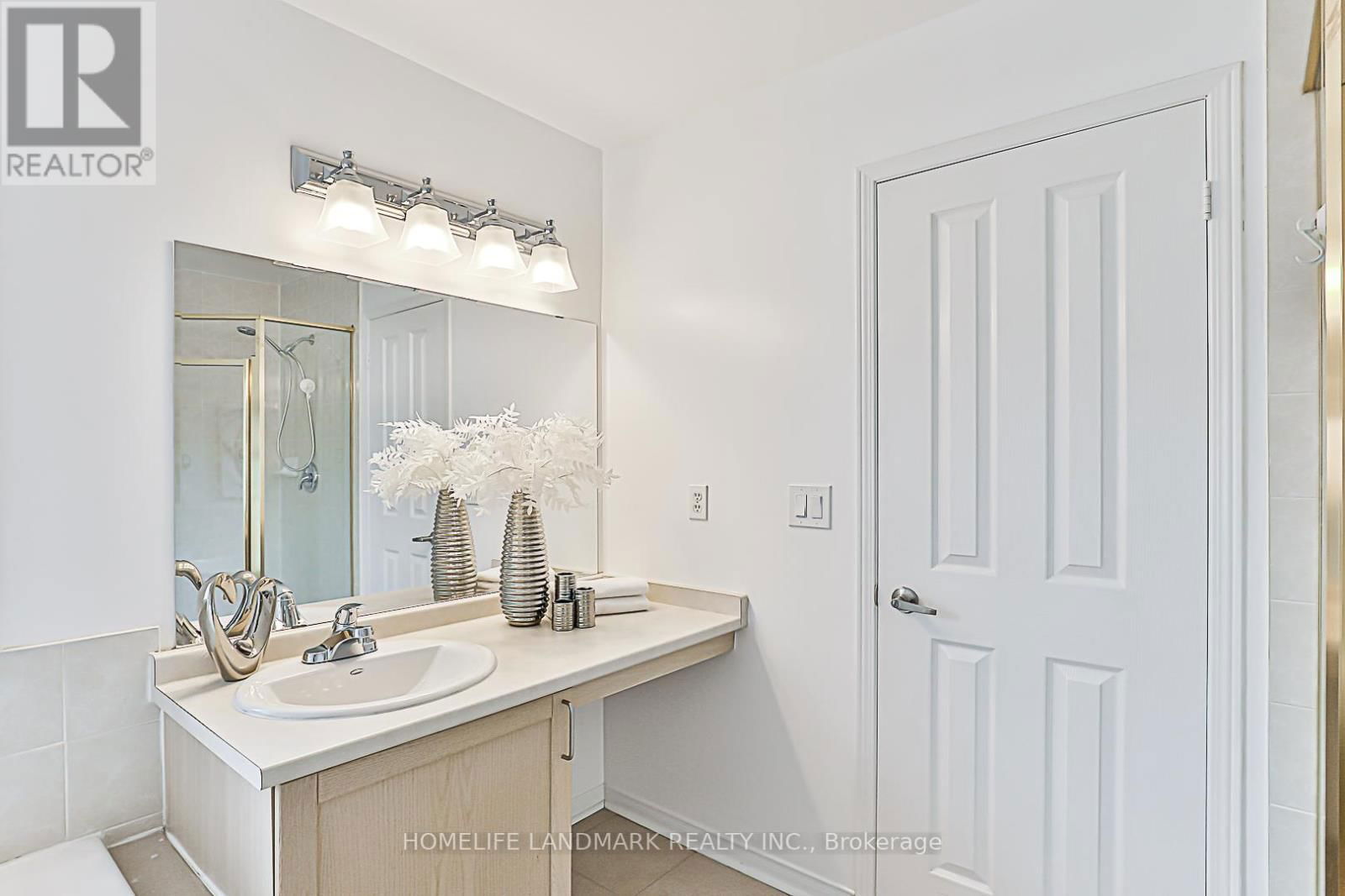 112 ORCHARD HILL BOULEVARD Image 26