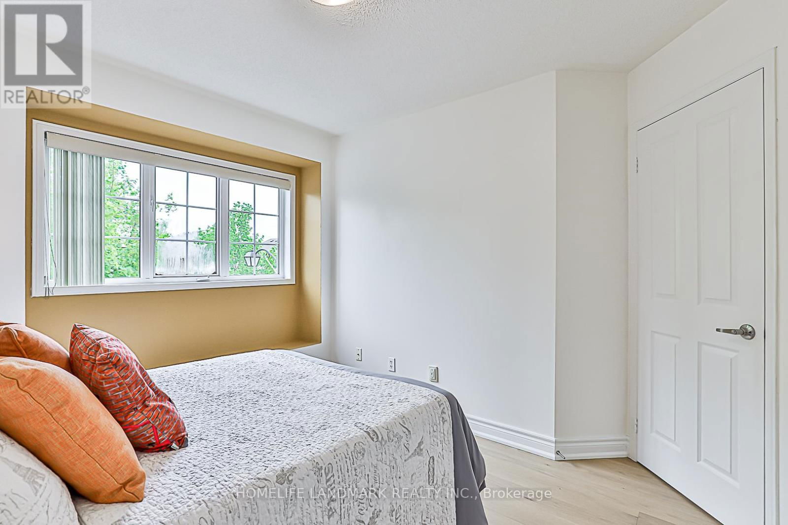 112 ORCHARD HILL BOULEVARD Image 29