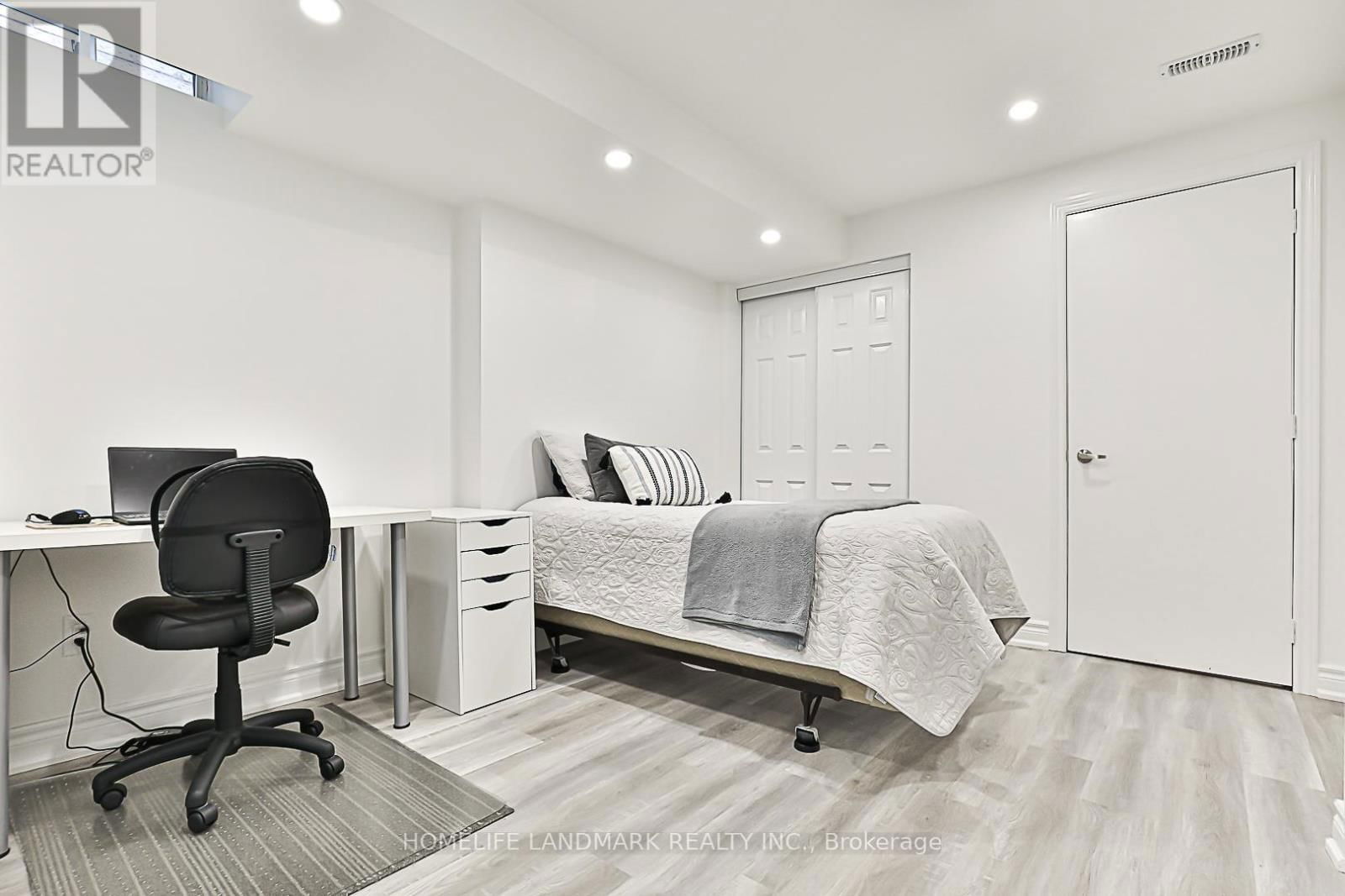 112 ORCHARD HILL BOULEVARD Image 41