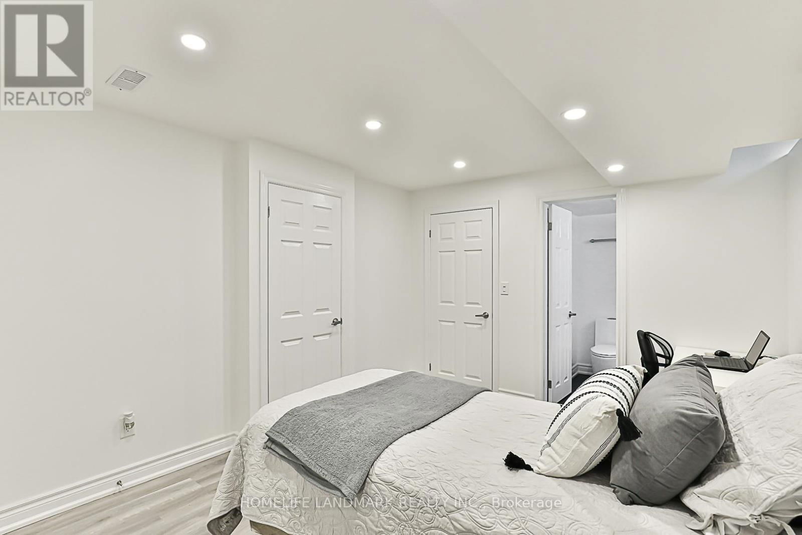 112 ORCHARD HILL BOULEVARD Image 43