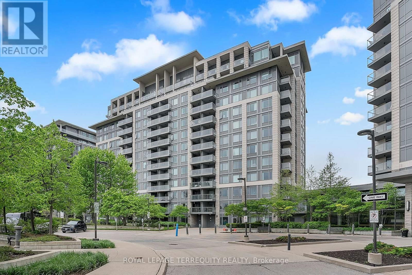 210 - 273 SOUTH PARK ROAD Image 1