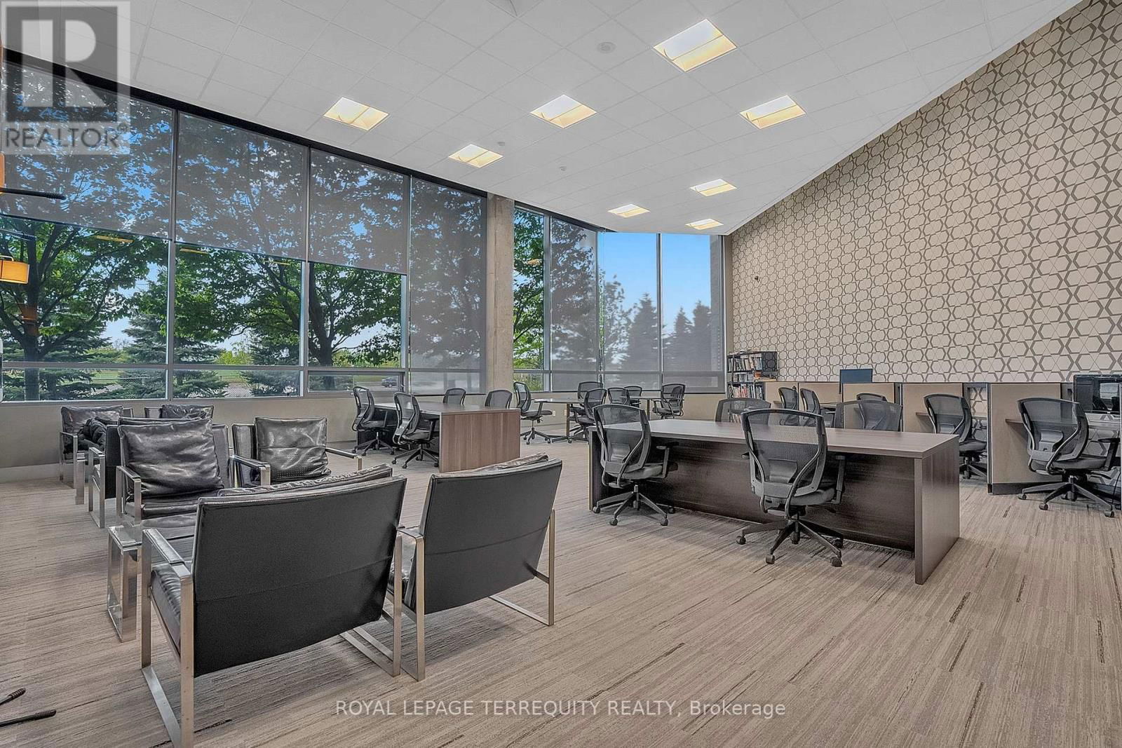 210 - 273 SOUTH PARK ROAD Image 33