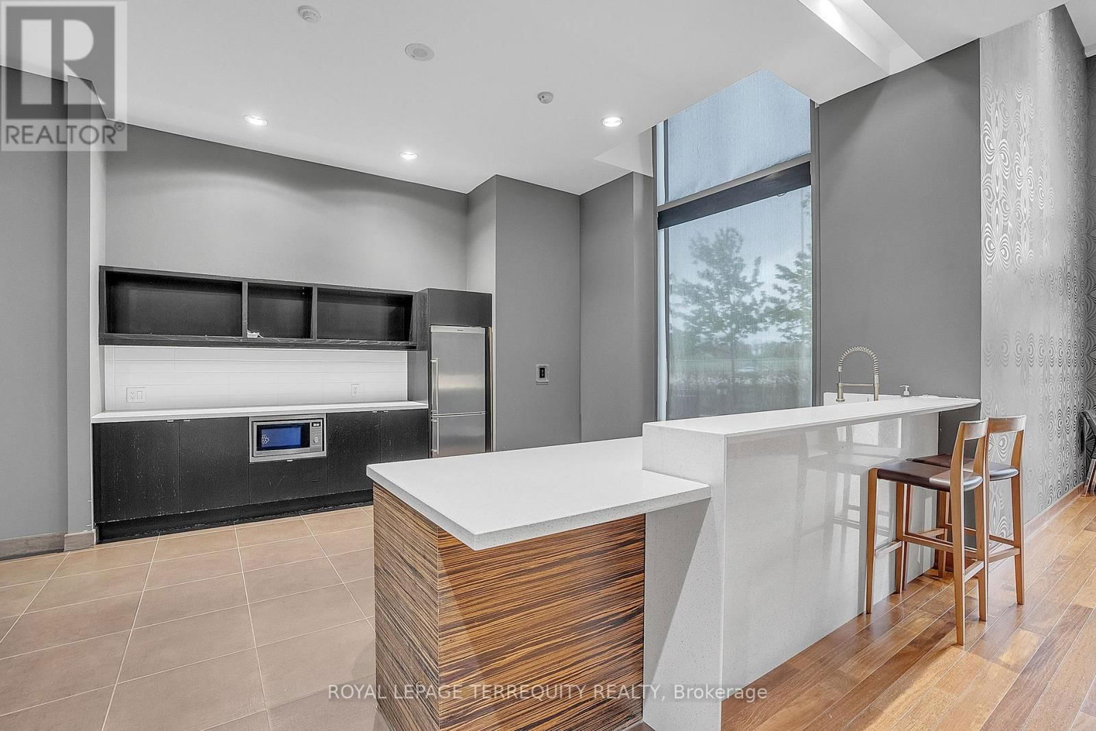 210 - 273 SOUTH PARK ROAD Image 34