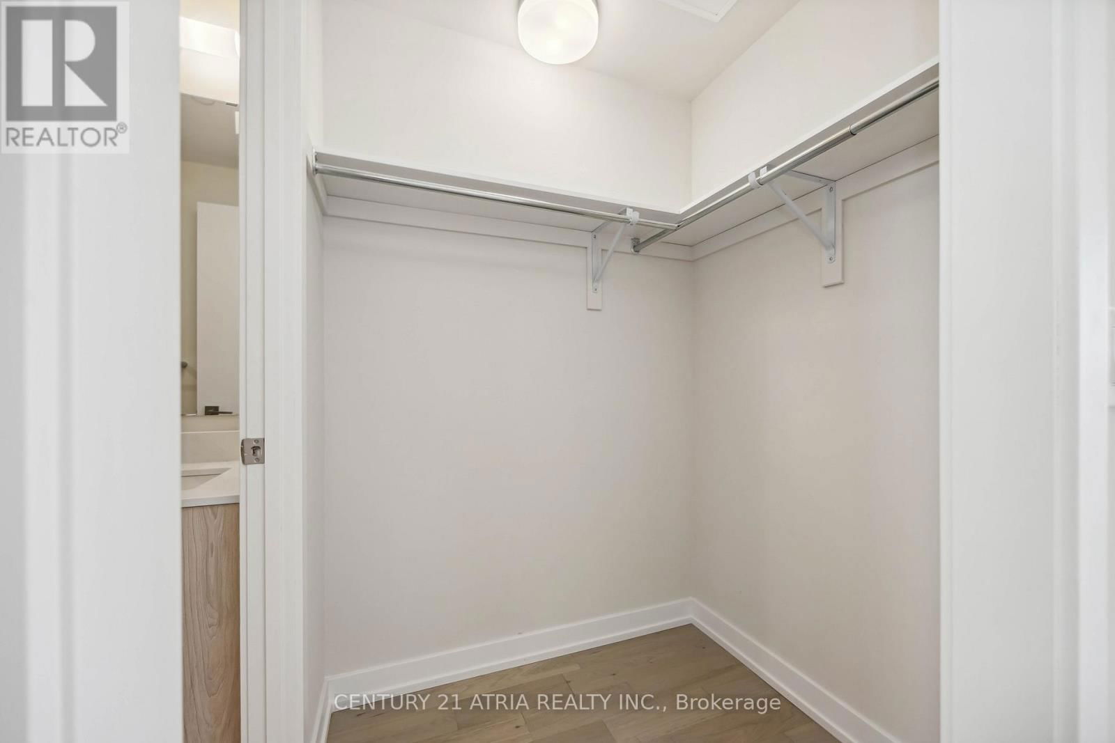 202 - 65 SAIGON DRIVE Image 18