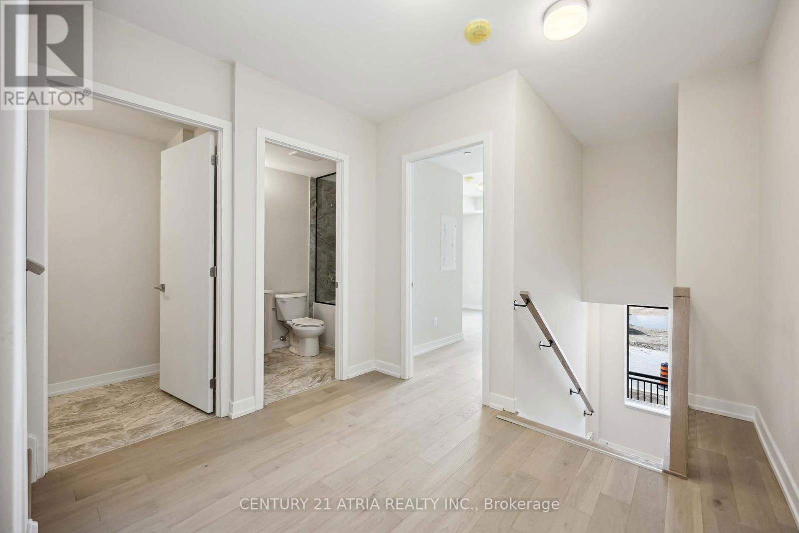202 - 65 SAIGON DRIVE Image 6