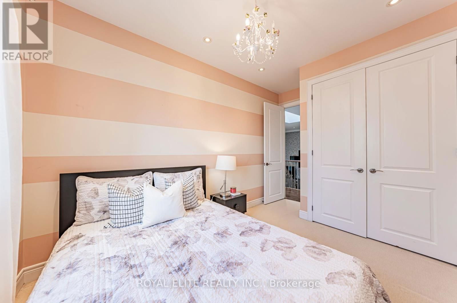 4 ALHART STREET Image 31
