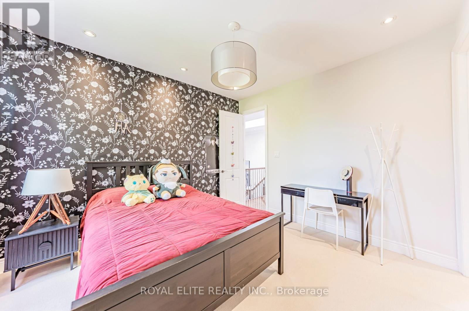 4 ALHART STREET Image 36