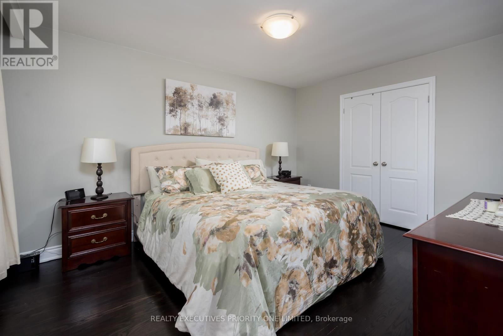 206 ANDREW PARK Image 19