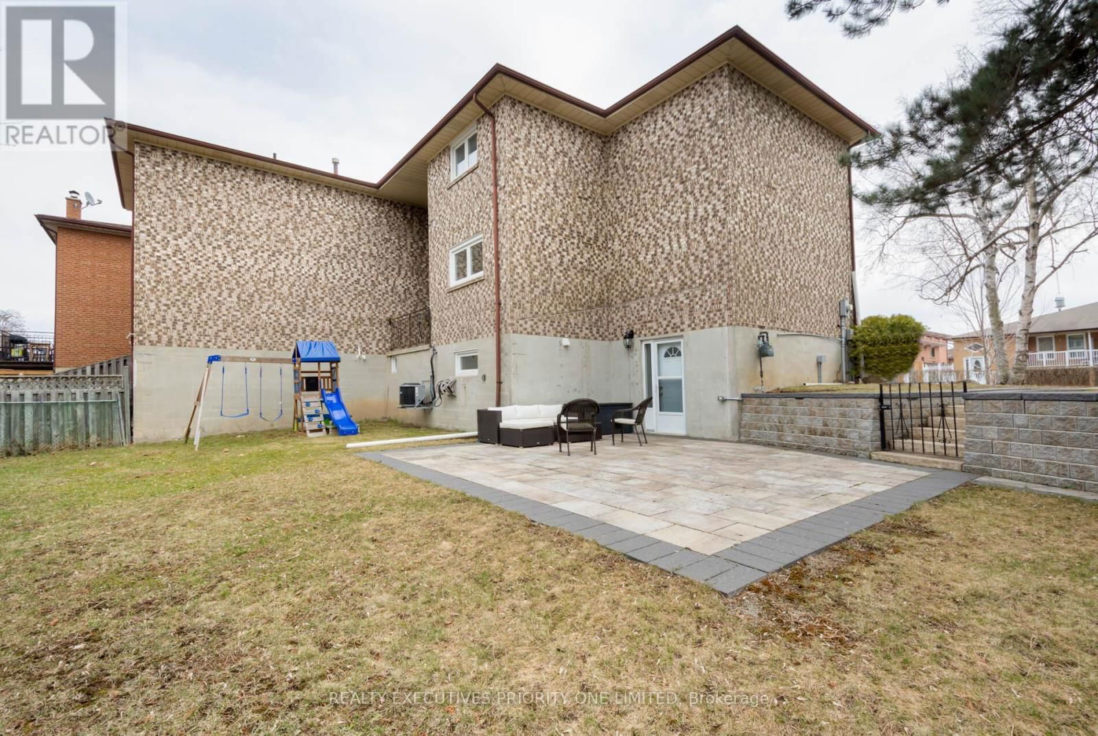 206 ANDREW PARK Image 30