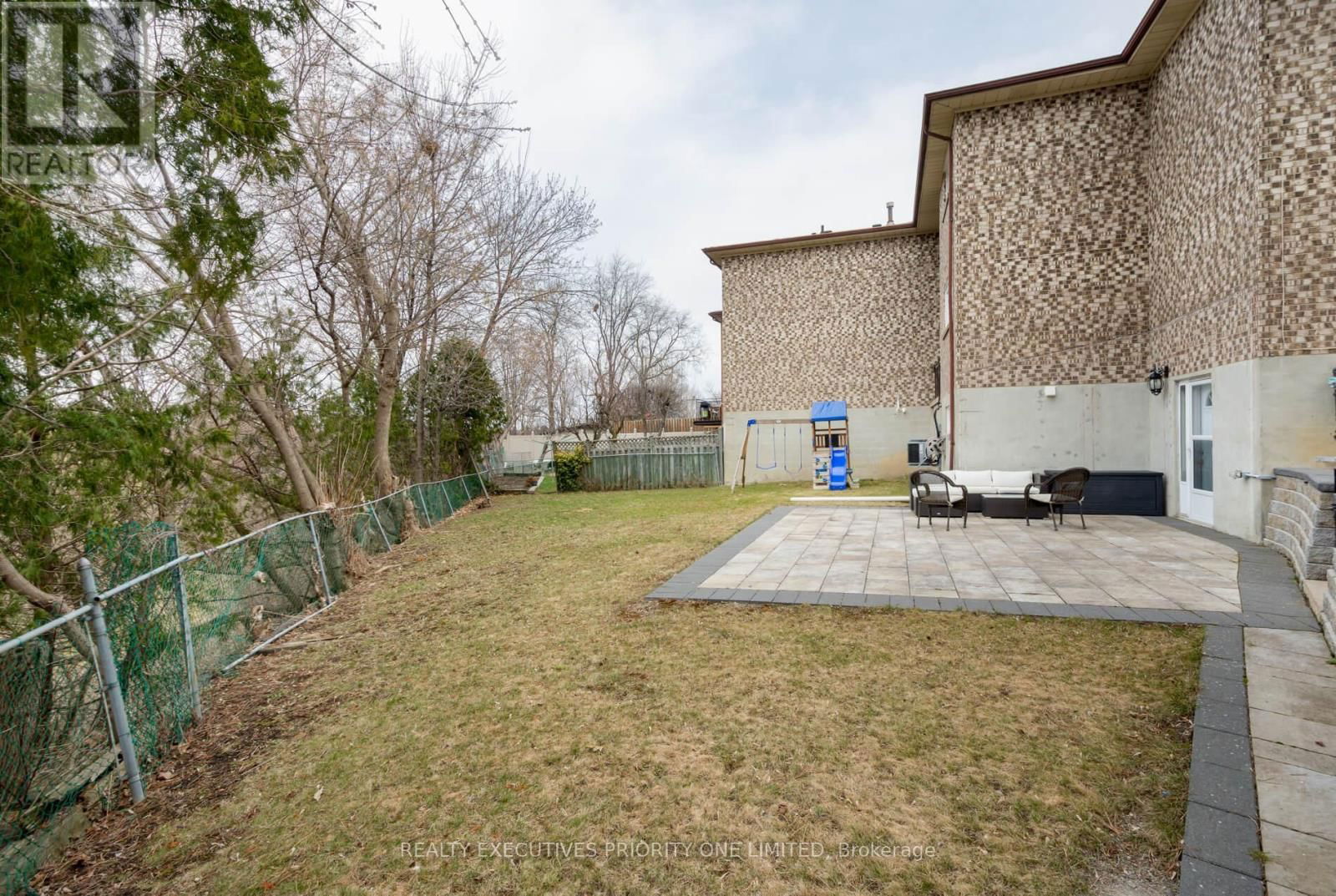 206 ANDREW PARK Image 31