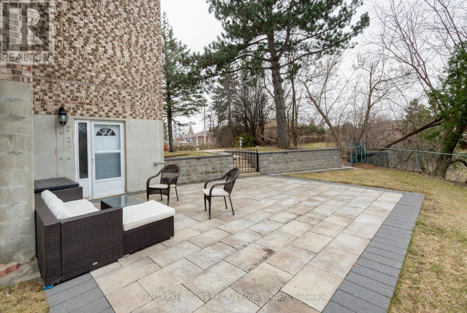 206 ANDREW PARK Image 32