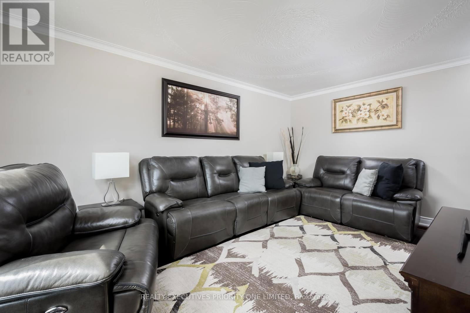 206 ANDREW PARK Image 7