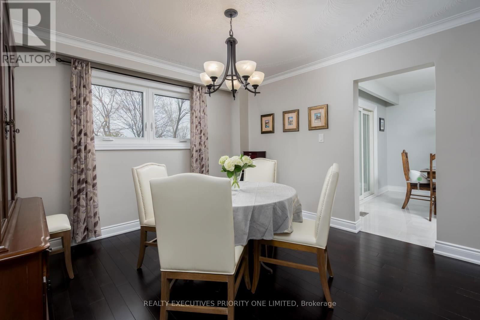 206 ANDREW PARK Image 9